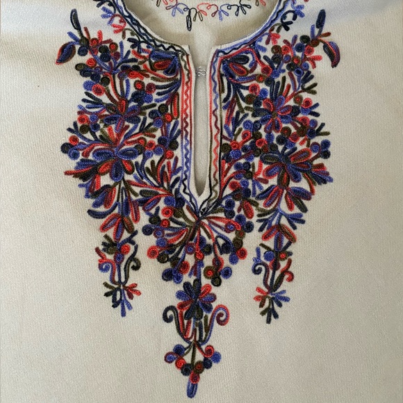 Embroidered Poncho - Picture 4 of 8